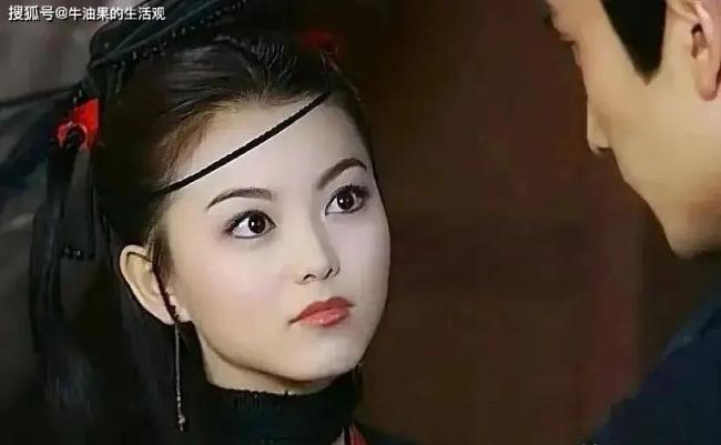 49岁李湘机场照体重失控 网友调侃像一座山