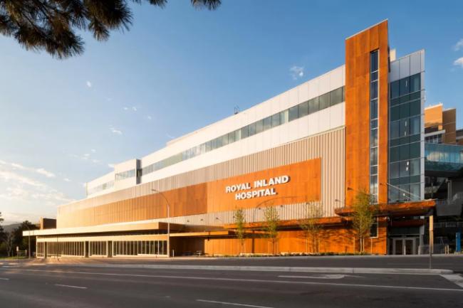 崩溃! 卑诗医院产科医生集体辞职 替补日薪00 崩溃! 卑诗医院产科医生集体辞职 替补日薪00