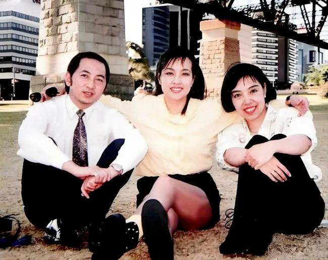 陈国军：我与刘晓庆还没离婚 就被她赶出门流浪
