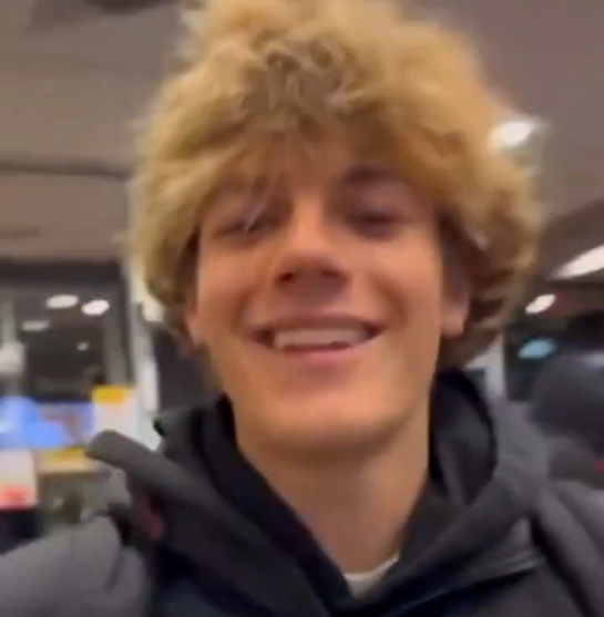 疯传! 加拿大白人少年狂骂印度人: 滚回你的国家 疯传! 加拿大白人少年狂骂印度人: 滚回你的国家