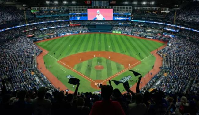 世界大赛明晚门票飙破两千元 万圣节夜最大盛事 世界大赛明晚门票飙破两千元 万圣节夜最大盛事