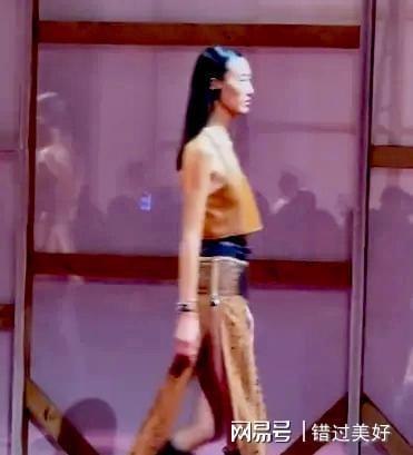 那一年 陈冠希与华谊董事长妻子街头忘情拥吻