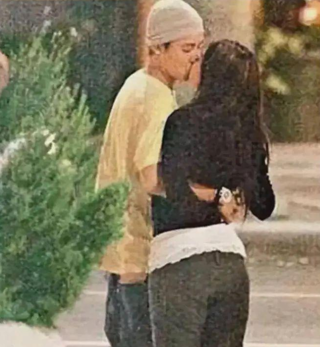 那一年 陈冠希与华谊董事长妻子街头忘情拥吻