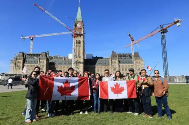 加拿大移民配额收紧 乌克兰与香港人要苦等十年? 加拿大移民配额收紧 乌克兰与香港人要苦等十年?
