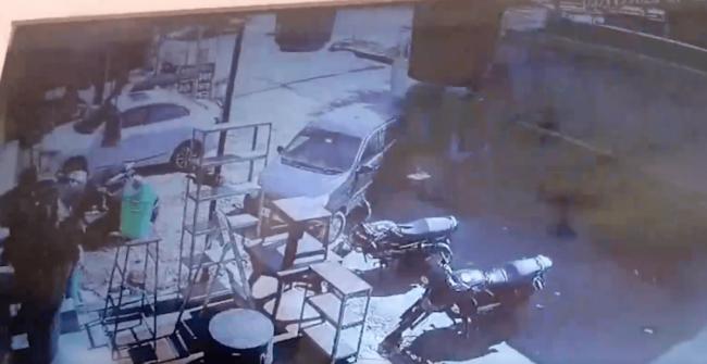 印度货车司机醉酒驾驶 连撞17车酿19死 莫迪致哀 印度货车司机醉酒驾驶 连撞17车酿19死 莫迪致哀