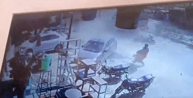 印度货车司机醉酒驾驶 连撞17车酿19死 莫迪致哀 印度货车司机醉酒驾驶 连撞17车酿19死 莫迪致哀