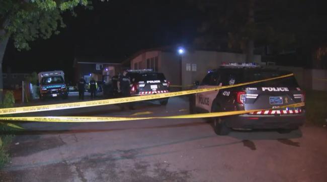 两男25枪射死路人 法官痛斥极度残暴 判终身监禁 两男25枪射死路人 法官痛斥极度残暴 判终身监禁