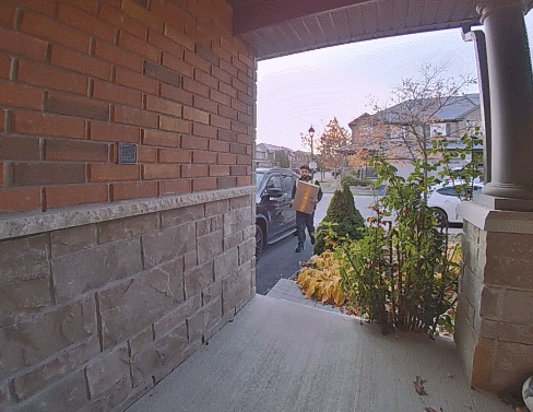 要过节了! 包裹到家2分钟就被贼偷走 屋主气炸 要过节了! 包裹到家2分钟就被贼偷走 屋主气炸