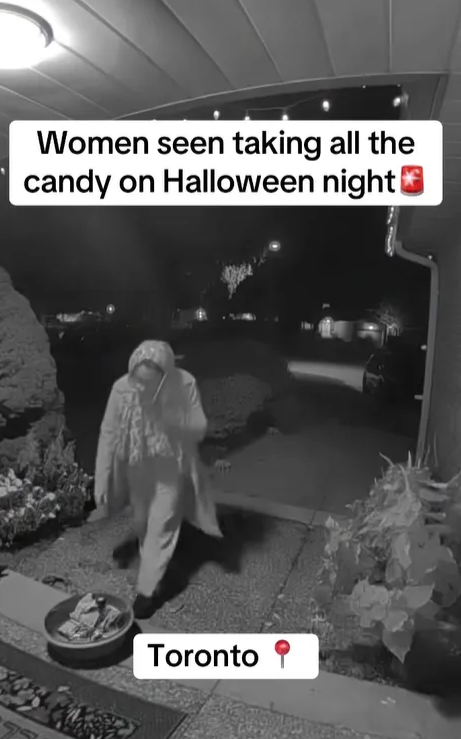 印度女子万圣节带娃扫荡 把别人家糖果盒清空 印度女子万圣节带娃扫荡 把别人家糖果盒清空