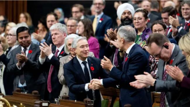 �ո�! 198Ʊvs139Ʊ! ���ɵ��״�����ͶƱ��ʤ