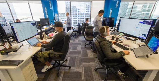 "血腥屠杀"! AI横扫温哥华科技圈: 大批人失业 "血腥屠杀"! AI横扫温哥华科技圈: 大批人失业