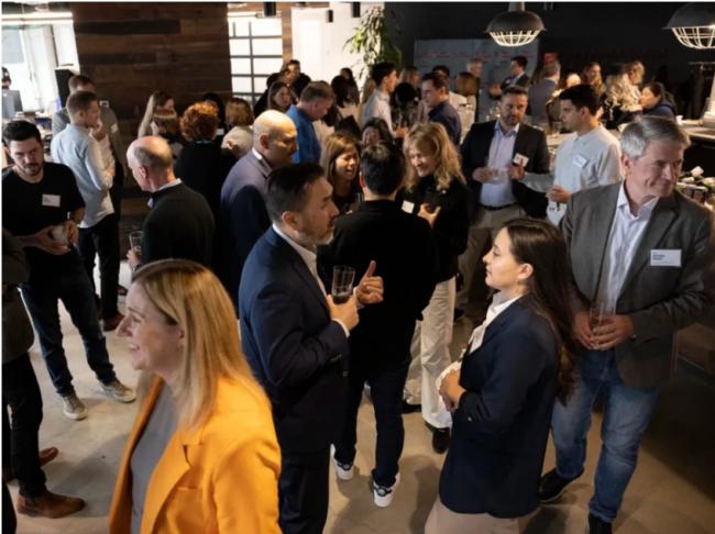 "血腥屠杀"! AI横扫温哥华科技圈: 大批人失业 "血腥屠杀"! AI横扫温哥华科技圈: 大批人失业