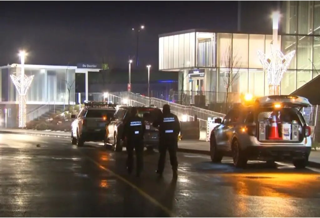 �Ҿ磡���ô�����г�ײ�ˣ���������һ������