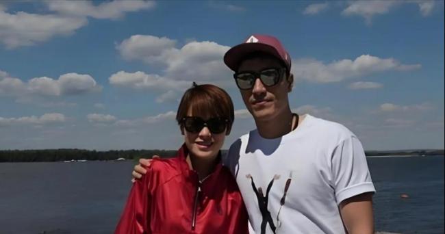 42岁刘翔现状:和妻定居洛杉矶 收入靠终身合同 42岁刘翔现状:和妻定居洛杉矶 收入靠终身合同