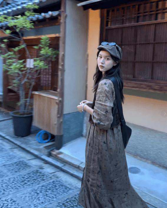 还记得被禁止整容的小芈月吗?2岁出道年入百万 还记得被禁止整容的小芈月吗?2岁出道年入百万