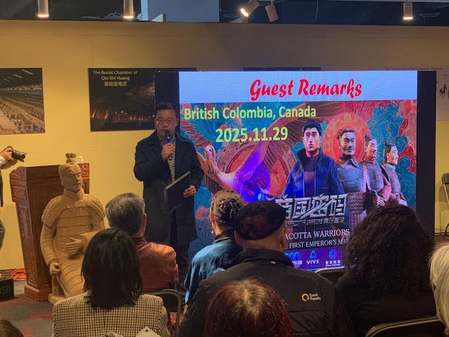 ���۹����롤��ʼ���꡷����ٸVR��������չ��Ļ