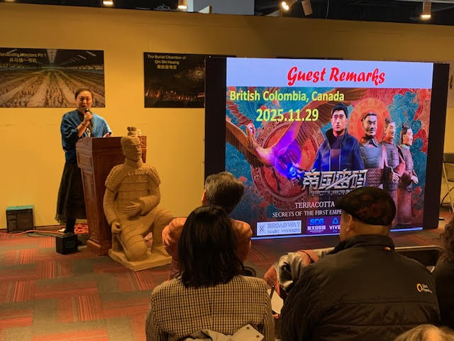 ���۹����롤��ʼ���꡷����ٸVR��������չ��Ļ