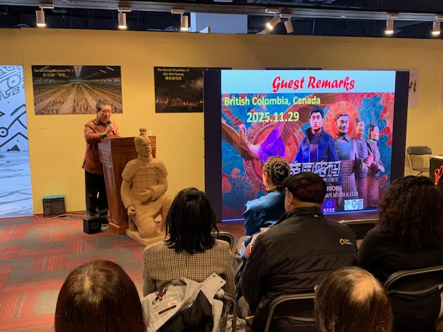 ���۹����롤��ʼ���꡷����ٸVR��������չ��Ļ