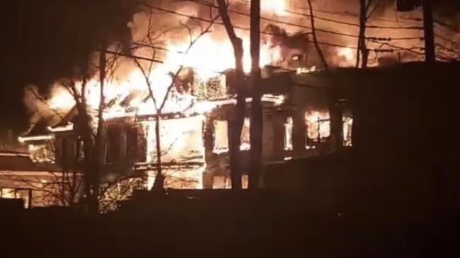 成人网站大佬1900万豪宅被纵火!嫌犯落网 成人网站大佬1900万豪宅被纵火!嫌犯落网