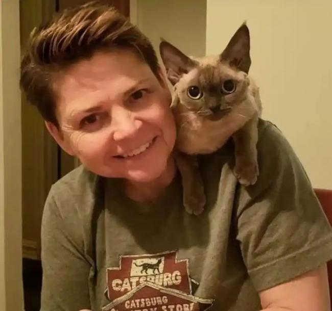 好莱坞著名女星殒命百老汇街头! 