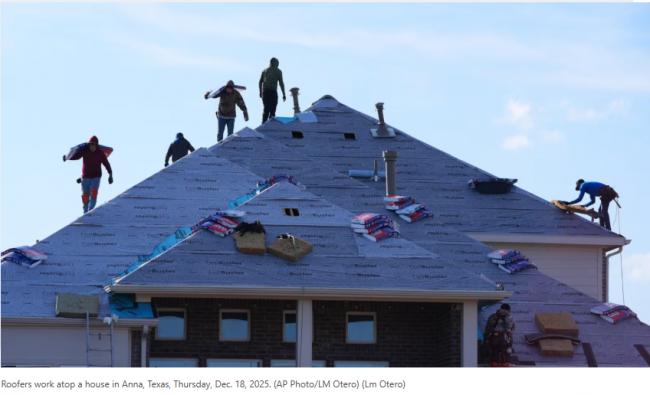 加拿大10月经济萎缩0.3%，美GDP强劲增长4.3%