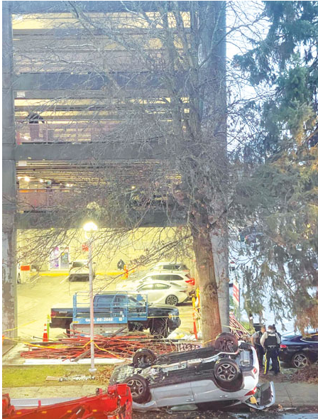 司机撞破列治文停车场铁栏 二楼空翻飞坠落马路