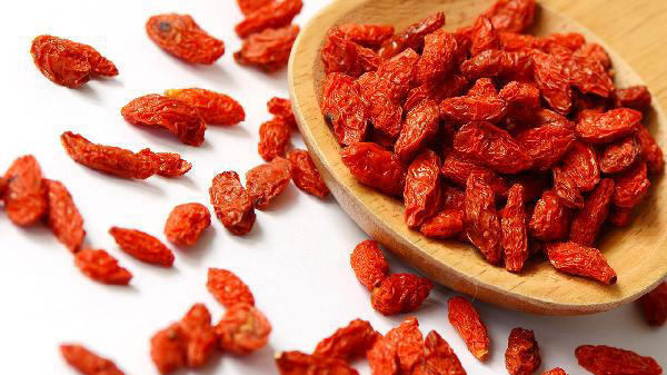 冬季养生黑马：每天一把枸杞 身体变化惊人