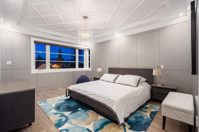 W 32nd Ave - 2820 - Peter Saito and Vivian Li - twilight - 32.jpg