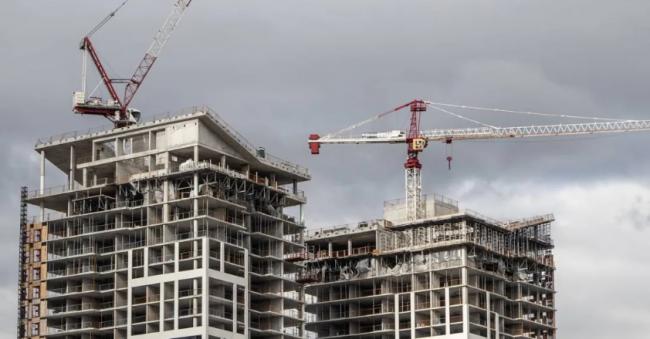 惨烈! 加拿大房价今年继续下跌, 或抹去6年涨幅