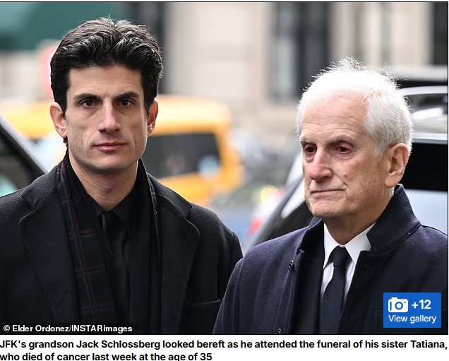 82岁拜登赴肯尼迪外孙女的葬礼，老泪纵横