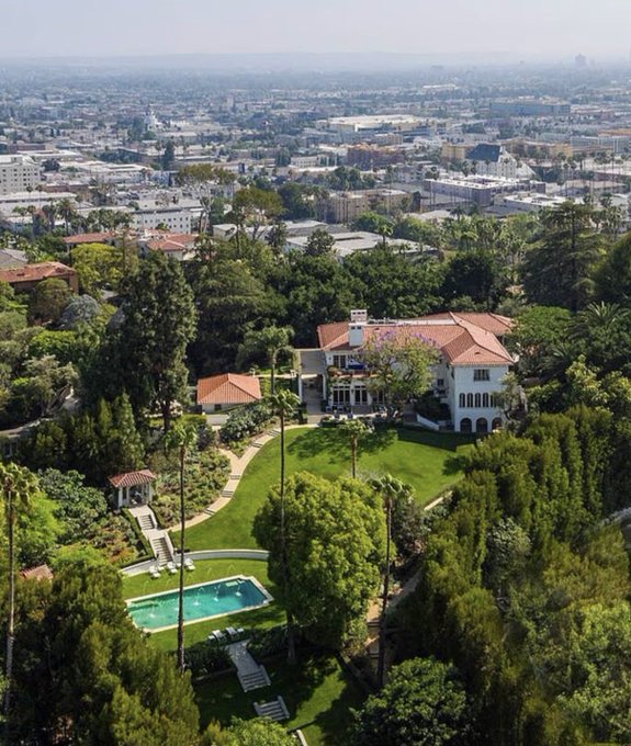 安吉丽娜朱莉出售加州豪宅 将移居柬埔寨和欧洲