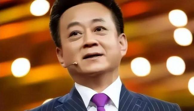 朱军近况被曝：扎根甘肃成治沙能手 皮肤黝黑