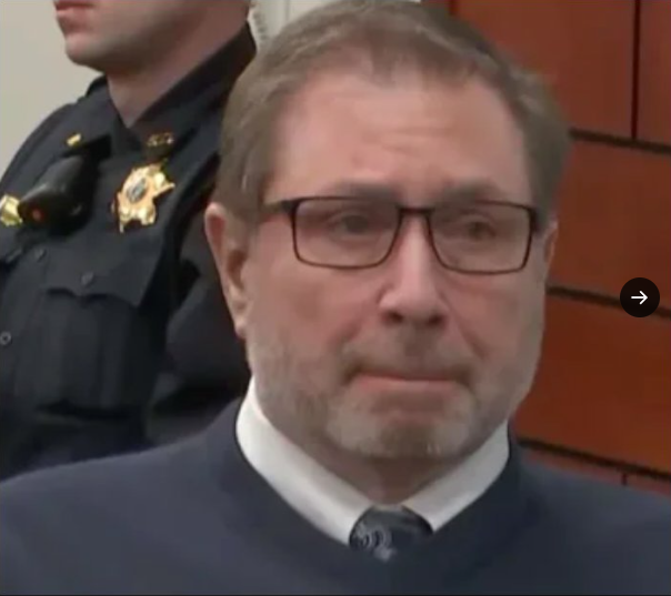 美国科技老板挪公司钱养情妇 亲弟杀光1家4口