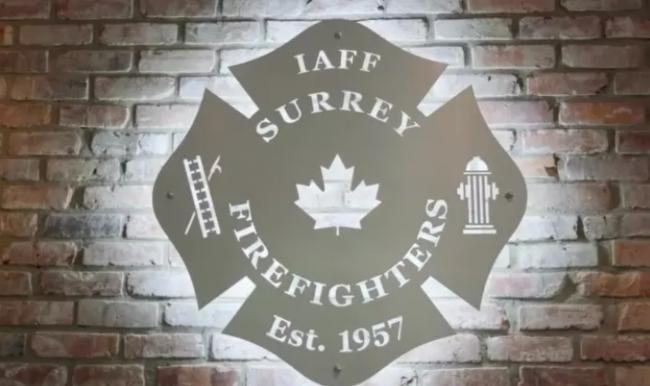 素里今午火警住宅严重焚毁 一家四口无家可归