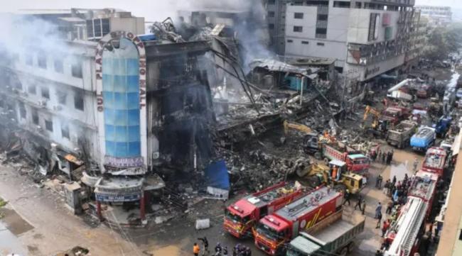 巴基斯坦商场大火足足烧了24小时 11死 60人失踪