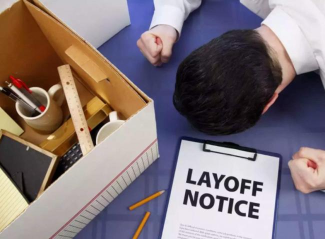 加拿大公务员裁员潮爆发: 7000人收通知随时下岗