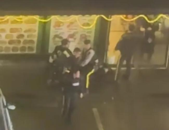 丢人! 大温华人中餐馆醉酒闹事 拎起菜刀要砍人