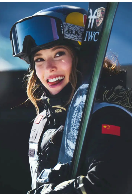 谷爱凌官宣代表中国出征冬奥! 去年收入1.6亿元 谷爱凌官宣代表中国出征冬奥! 去年收入1.6亿元