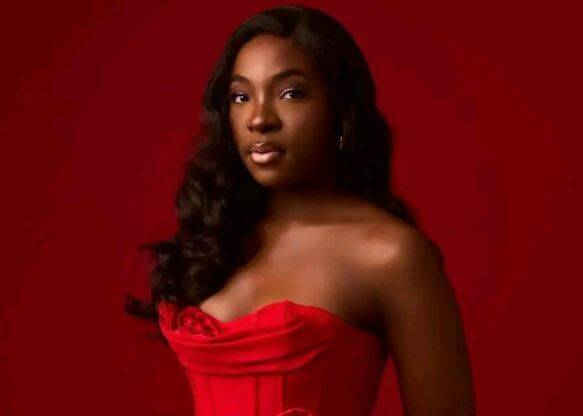 悲剧!26岁知名歌手熟睡中遭蛇咬死 悲剧!26岁知名歌手熟睡中遭蛇咬死