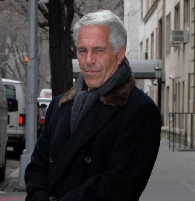 “猫王”、杰克逊都出现在爱泼斯坦文件中