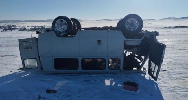 汽车坠入贝加尔湖，7名中国游客遇难