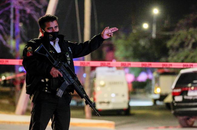 突发! 数十加拿大人旅游胜地食物中毒 喷射呕吐 突发! 数十加拿大人旅游胜地食物中毒 喷射呕吐