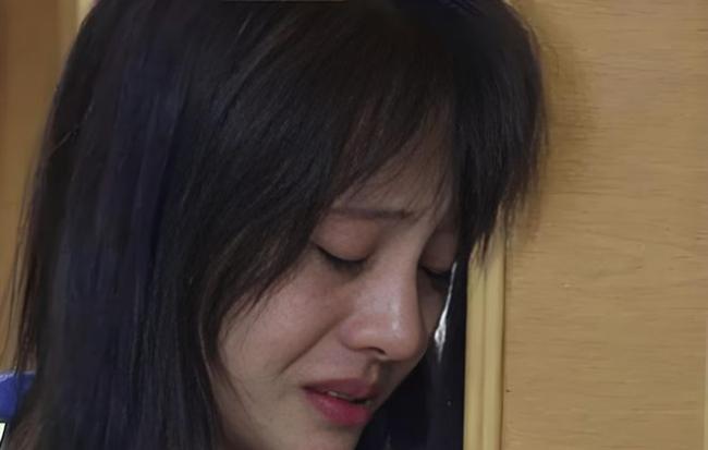 34岁郑爽近况被曝 美国生活被扒底朝天