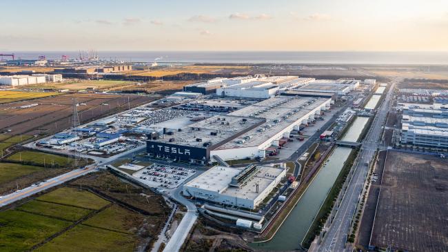 最新!中国三大车企最快年底开卖 特斯拉成大赢家