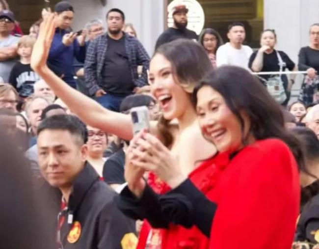 谷爱凌回美国, 担任春节花车巡游总指挥!