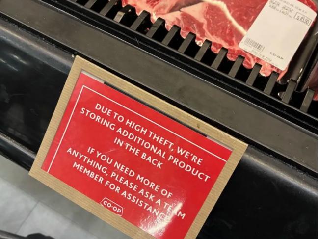 ����! ���ô�������, ���˾۾ӳ��б�͵�⳱