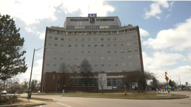 加拿大老人刚到中国住进ICU，回家要付40万刀