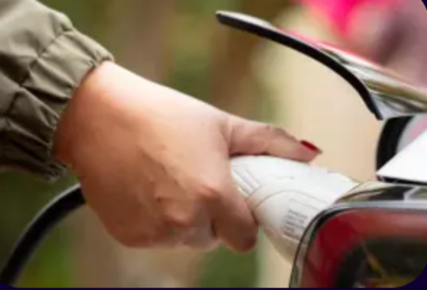 能源价格飙升 欧洲消费者转向太阳能与电动汽车