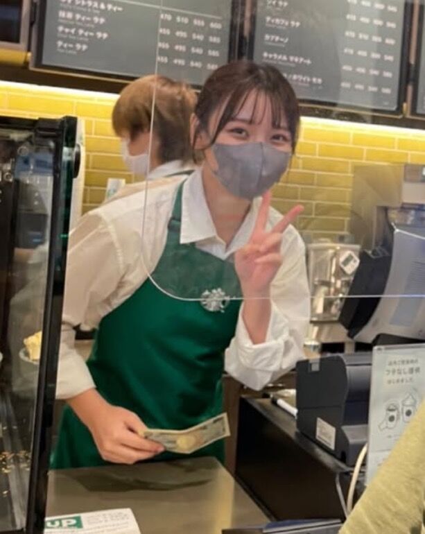 星巴克“最美店员”宣布毕业 5200万人朝圣