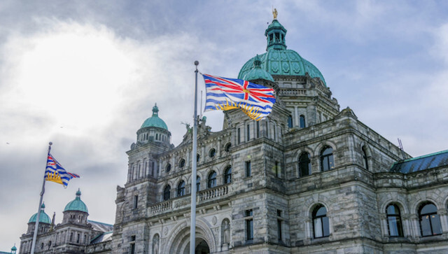 彻底失控!卑诗省府被逼入死胡同 原住民怒批硬刚 彻底失控!卑诗省府被逼入死胡同 原住民怒批硬刚